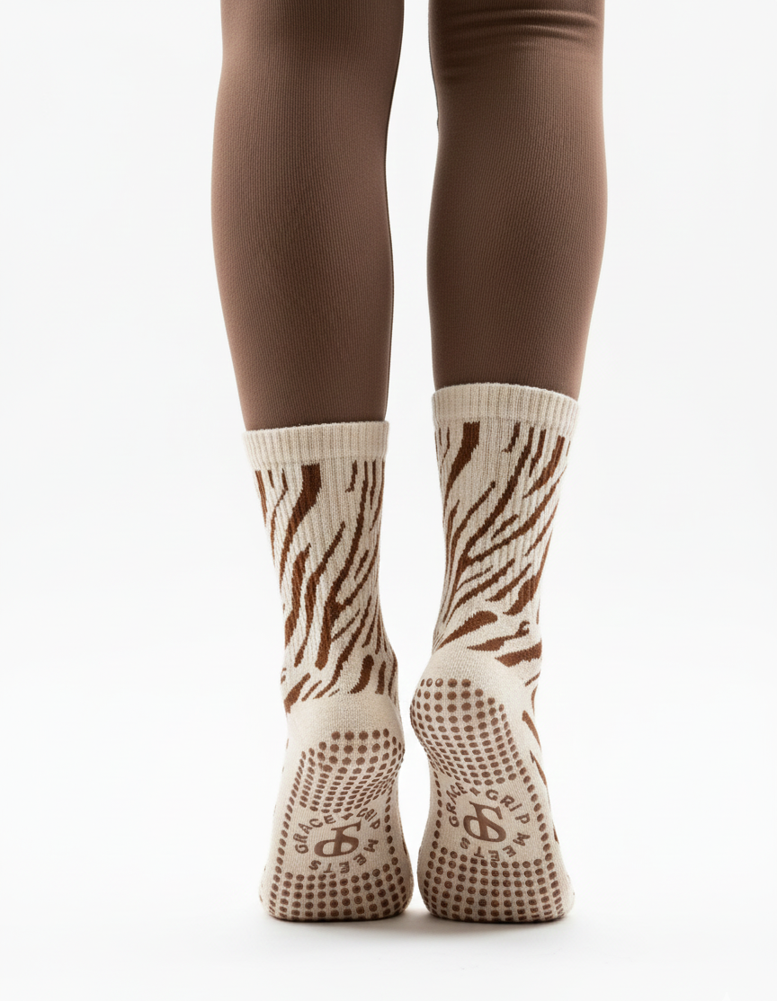 gripsocken_gripsocks_braun_beige_brown_tiger_grip_silikon_socken_studiopranique
